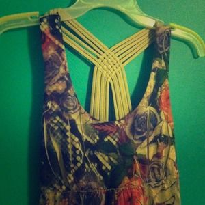 ❗Discounted❗Decree criss-cross back top