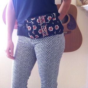 SOLD.......................Vera Bradley waist belt