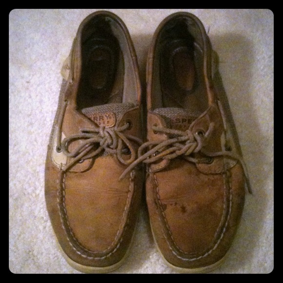 Tan worn Sperry Top-Sider's size 8.5