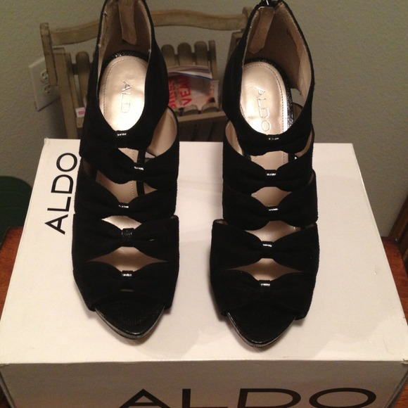 Black booties with bowtie detail. - Picture 3 of 3