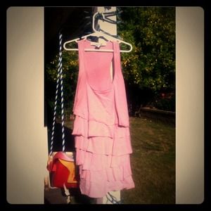 Selling this beautiful yet comfortable top!!!