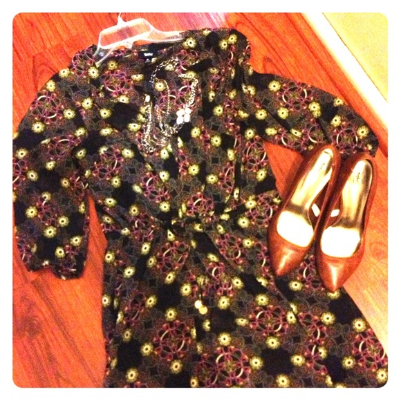 LIKE NEW-Pretty sheer dress with black mini slip