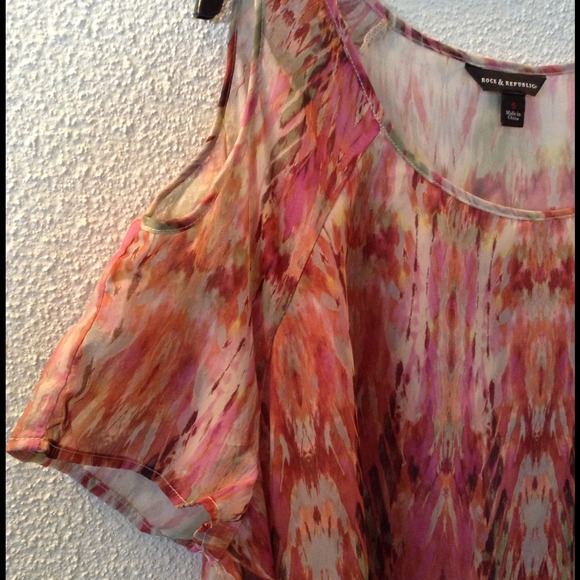 SOLD! - Open Shoulder Top - SOLD! - Picture 4 of 4