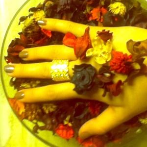 Gold ring with great detail