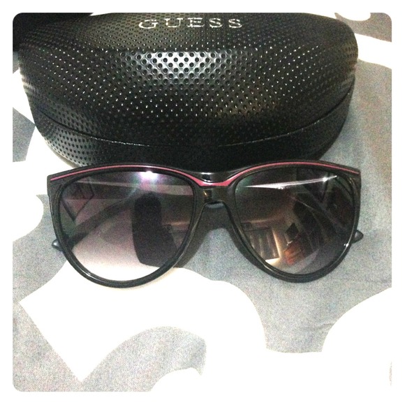 Guess sunglasses BRAND NEW