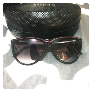 Guess sunglasses BRAND NEW