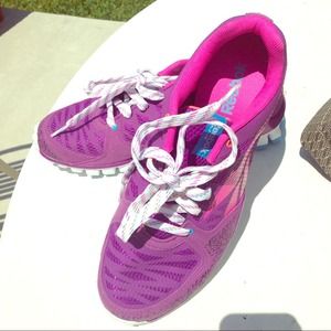 ➡Reduced⬅Reebok Real flex 8.5