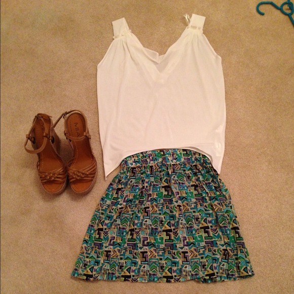 URBAN OUTFITTERS SKIRT!