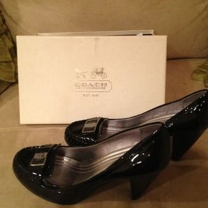 Authentic classy pump