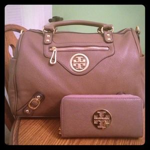Tan Tory Burch handbag & wallet!