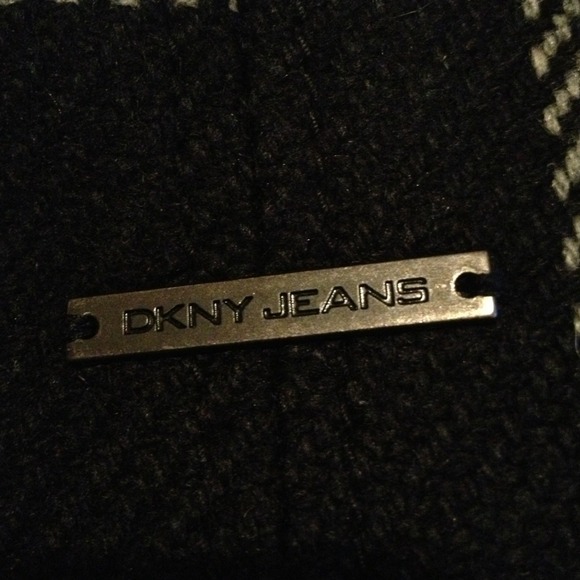 🚩🚩SOLD 🚩🚩in bundle @lovelylily🚩🚩 - Picture 4 of 4