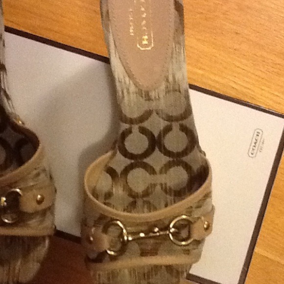 Coach slip on wedges NWT 🌟Authentic🌟size 10 - Picture 3 of 4