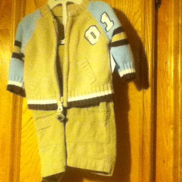 2-piece set. For babies