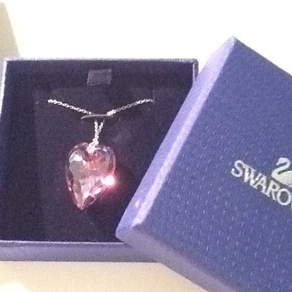 Swarovski mini nectar rose heart pendant