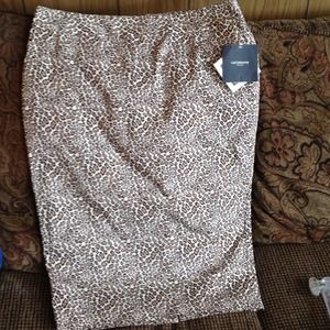 Leopard print pencil skirt