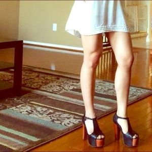 ❤SOLD❤❤Jeffrey Campbell Foxy Wood