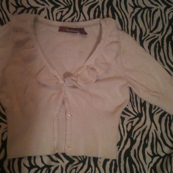 White cardigan with ruffles - Picture 2 of 2