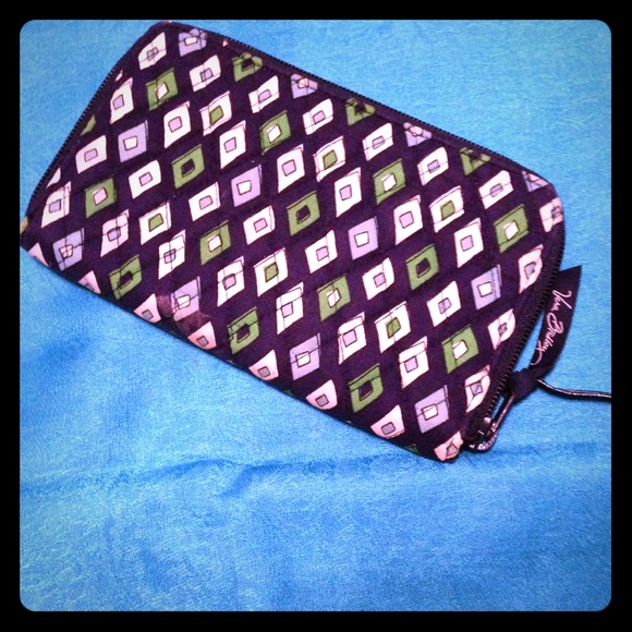 Vera Bradley Zip Around Wallet - Mosaic - Picture 1 of 3