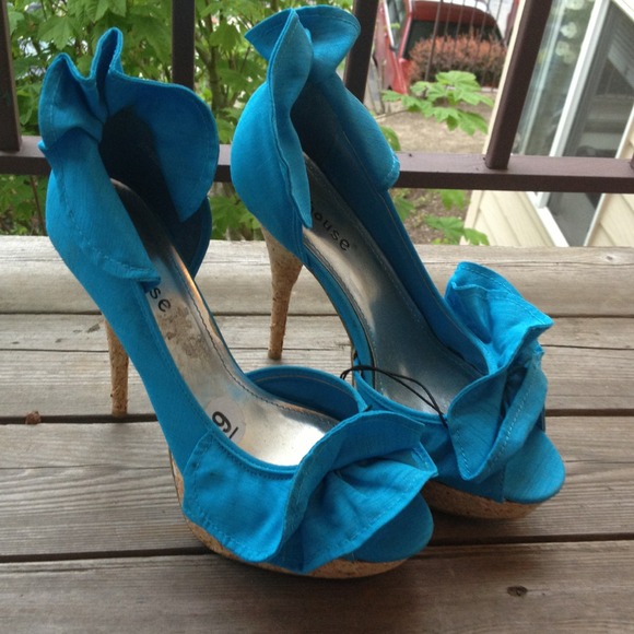 Blue heels size 9