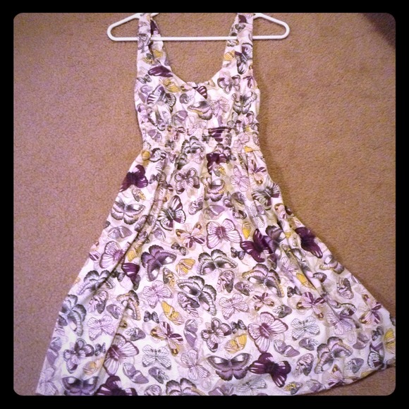**SOLD**😀😀😀H&M butterfly dress
