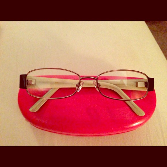 🚫SOLD IN BUNDLE FOR @bindi0612🚫Kate Spade Glass