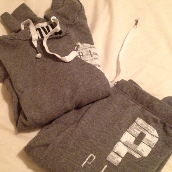 Bundle Hoodie and pants!