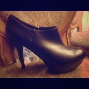 New Marc Fisher High Heels