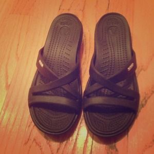 💟Reduced💟 Navy Blue Croc Wedges