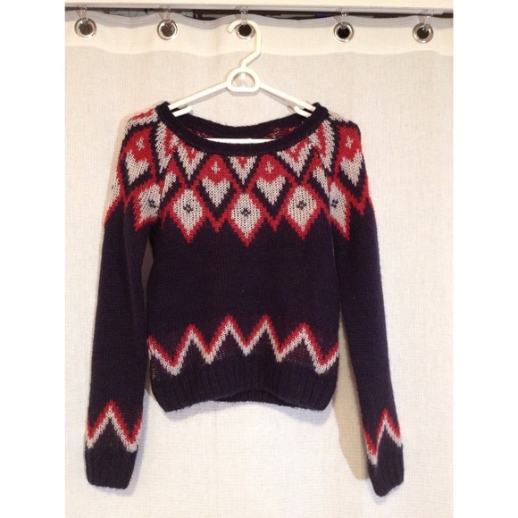 H&M Blue w/ Red & White Chevron Pattern Sweater