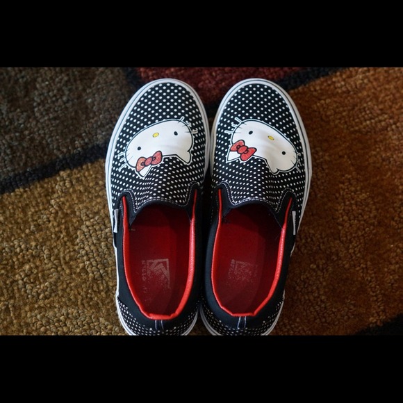 🔴SOLD🔴❤Hello Kitty Vans❤ - Picture 3 of 4