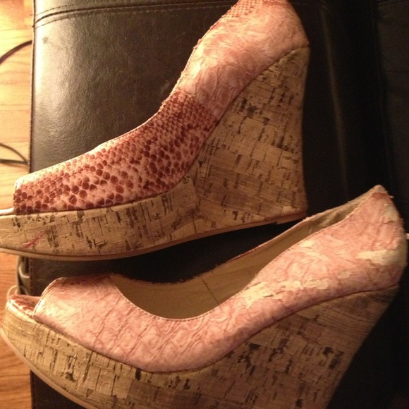 Shoes - Picture 2 of 3