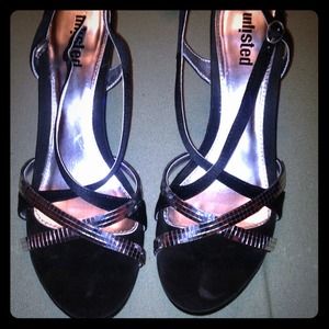 Kenneth Cole Unlisted Black & Silver Evening Heels