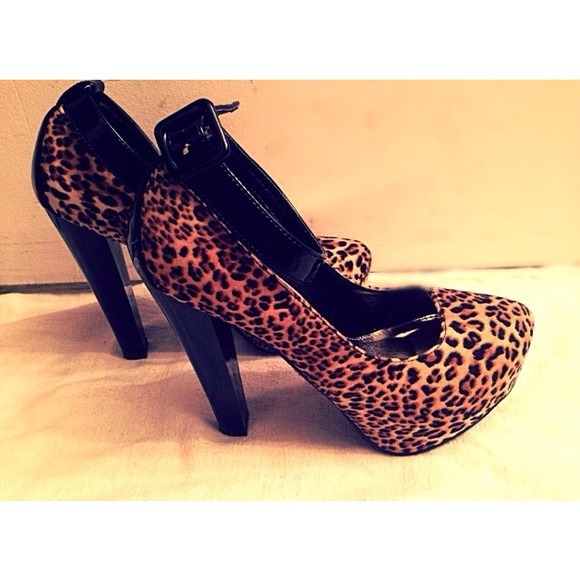 Leopard / Cheetah print Mary Jane heels. NWOT.
