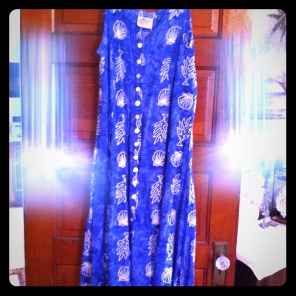 Dresses & Skirts - Pretty sun dress! Just made for the beach!