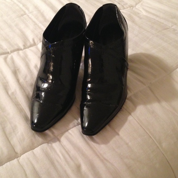 Bandolino black shoes