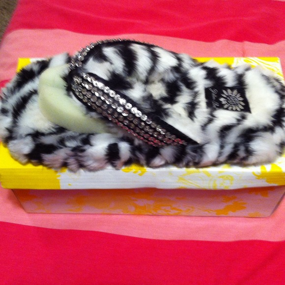 💛ZEBRA💙 slippers w/💎