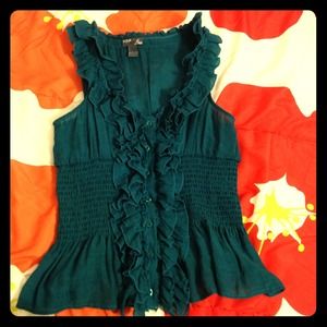 Sleeveless shirt