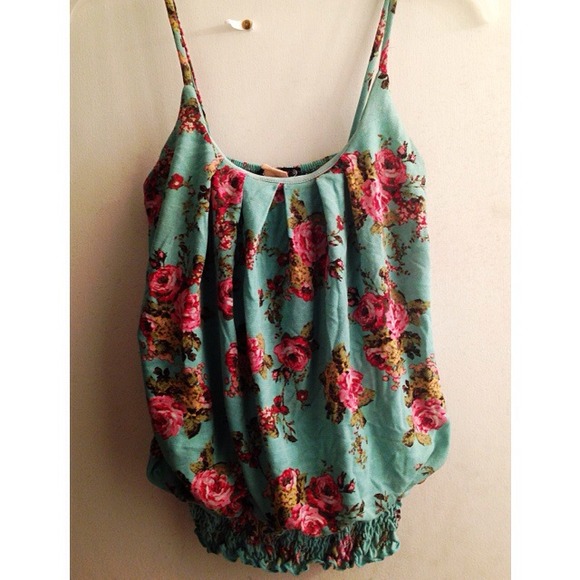 Blue floral top