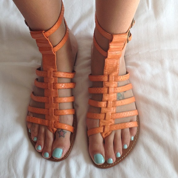 🚫SOLD IN BUNDLE🚫Sam Edelman orange sandals