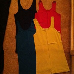 Four tami tanks from old navy
