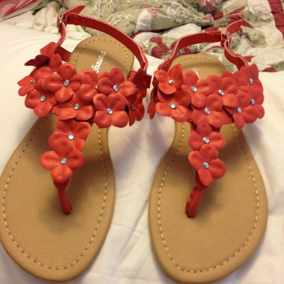 🌟🌟SOLD IN BUNDLE💥💥Sandals
