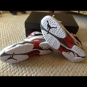 RESERVED Jordan Retro 8 Bugs Bunny BRAND NEW