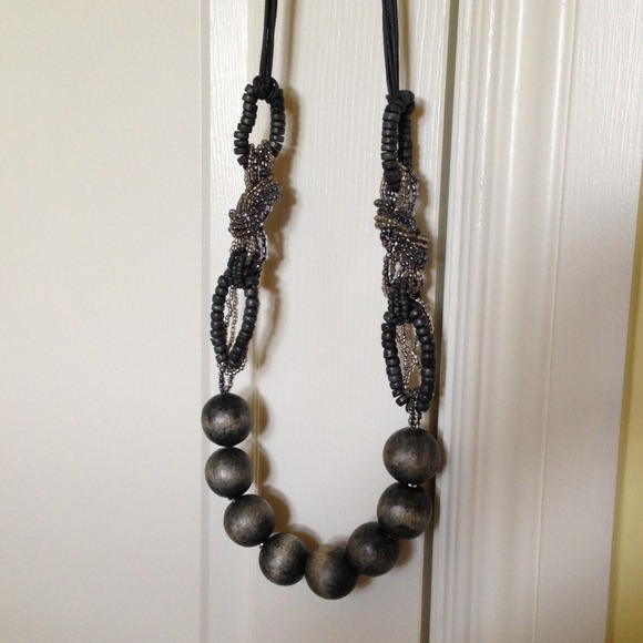 Neckless - Picture 3 of 3
