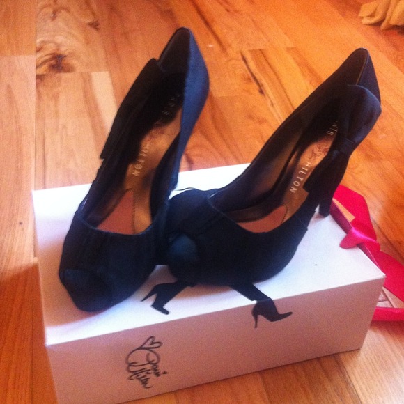 ❗Reduced❗New Paris Hilton black heels