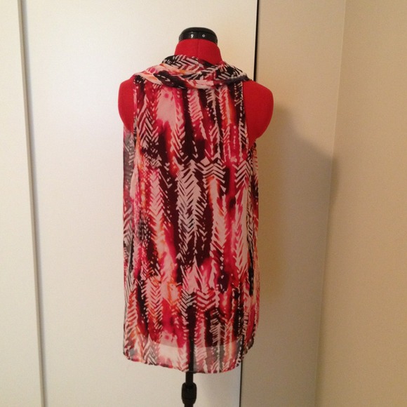 Reduced* Colorful over shirt. - Picture 2 of 2