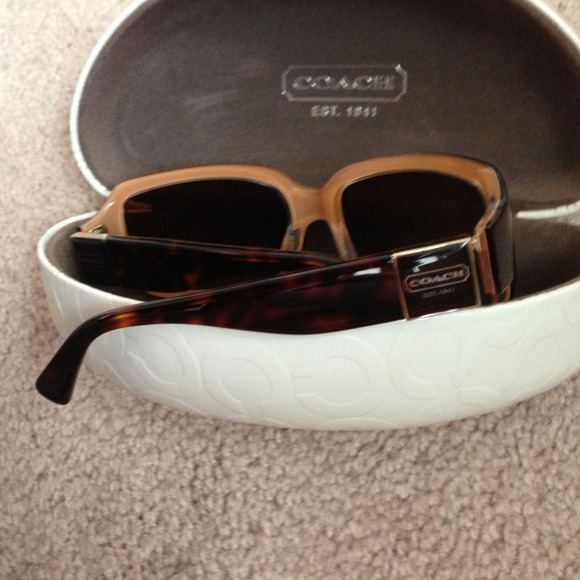 ❤Reserved for @mustanglady ❤Coach sunglasses