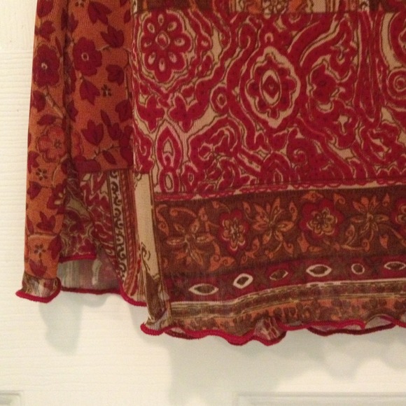 ***Sold in Bundle*** Cute boho skirt - Picture 2 of 3