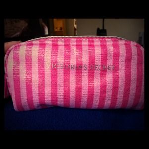 VICTORIA'S SECRET MAKEUP BAG/ STORAGE BAG