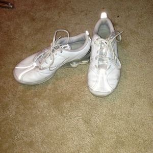 ✂REDUCED✂White Nike shox