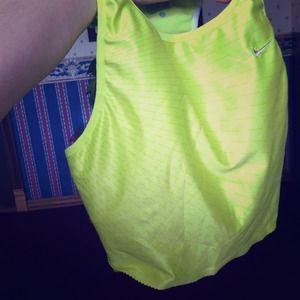 Nike dry fit running top ( short style)